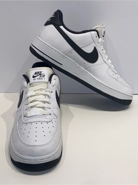 Nike Air Force 1 Low Wolf white / Black Sz 8 F36